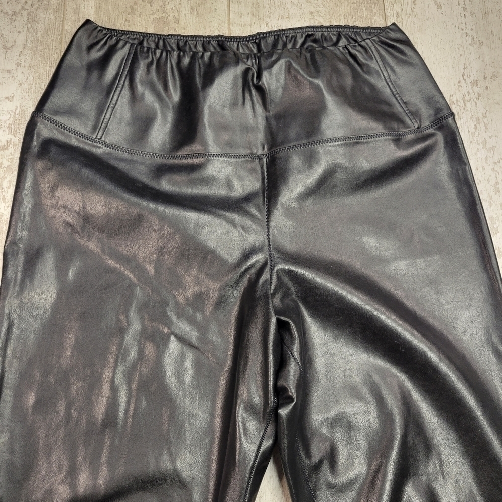 Wilfred Daria Pants Faux Leather Leggings Size Large Blogger’s Favorite - Picture 4 of 9